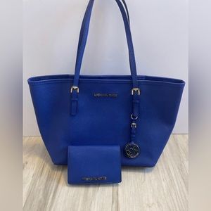 Michael Purse Jet Set Tote + matching wallet included